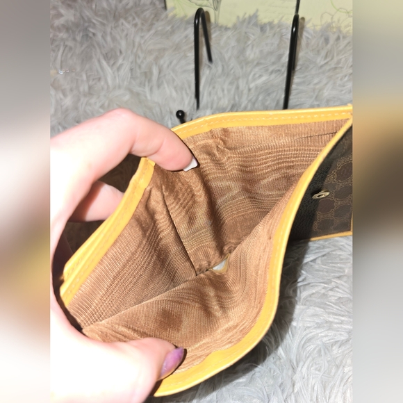 Celine Vintage Kiss Lock Wallet (EUC)(READ DESCRIPTION) - Picture 4 of 9